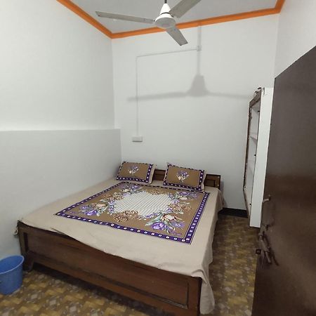 Awadh Guest House Ayodhya Экстерьер фото